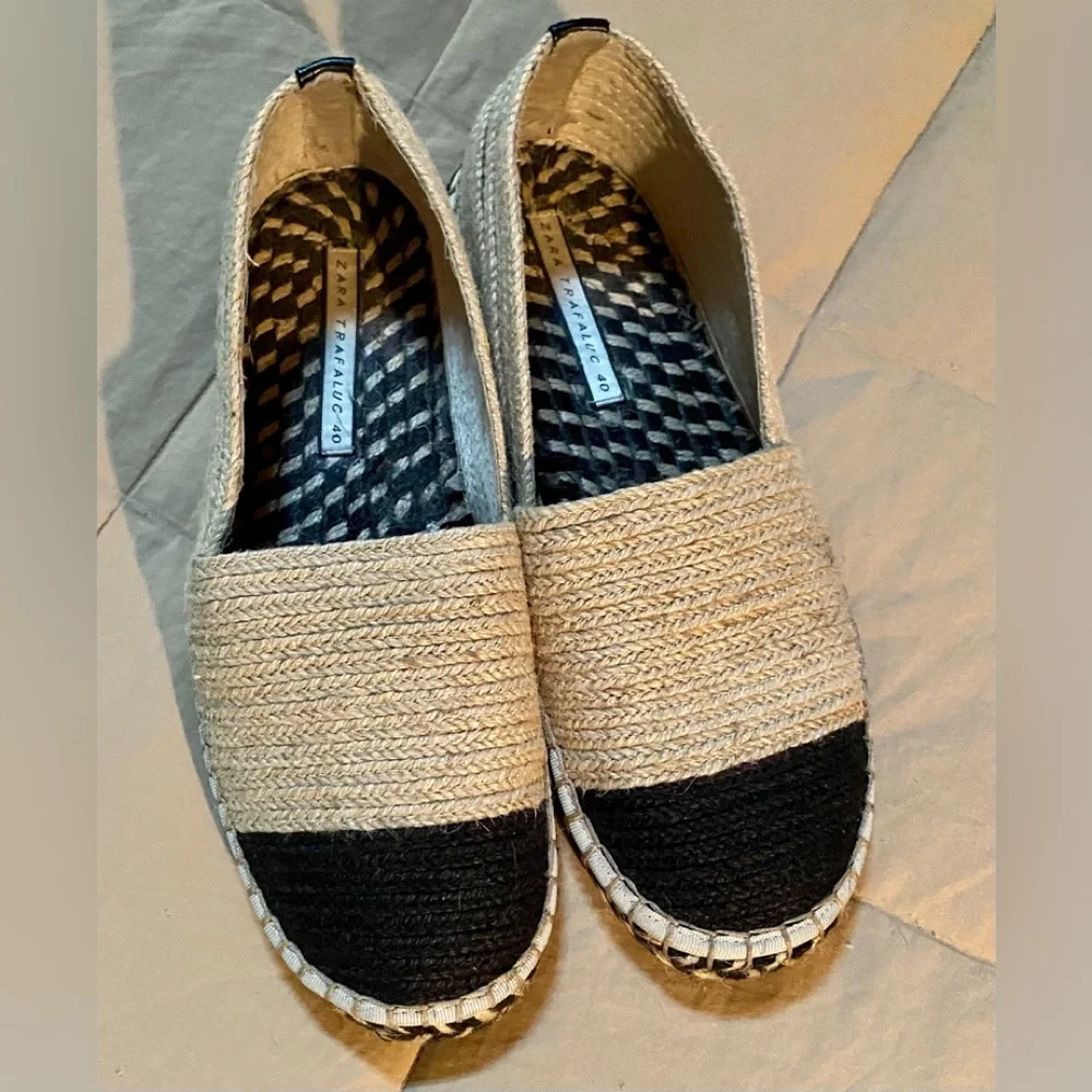 💥Zara Trafaluc Espadrilles Flats💥